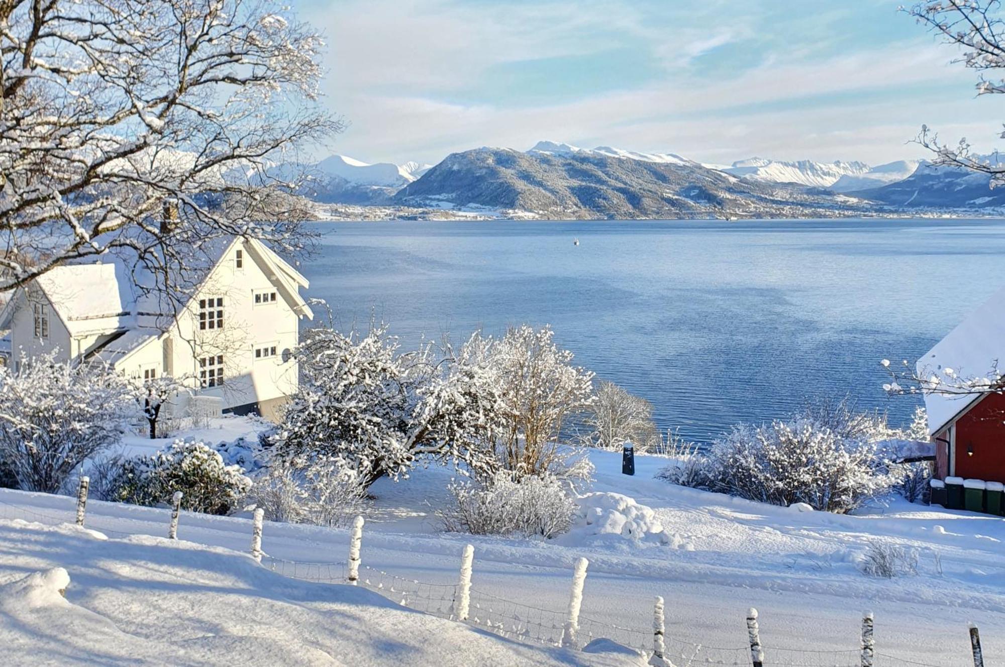 Irenegarden - Fjord View Holiday Home Lauvstad Экстерьер фото